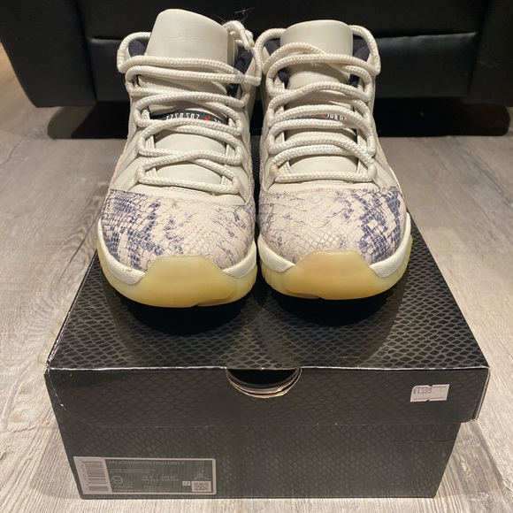 Jordan 11 Retro Low Basketball Shoes Snakeskin Men’s Size 9 - Picture 2 of 7